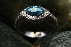 De Beers ends Lightbox Jewelry to refocus on natural diamonds and luxury heritage